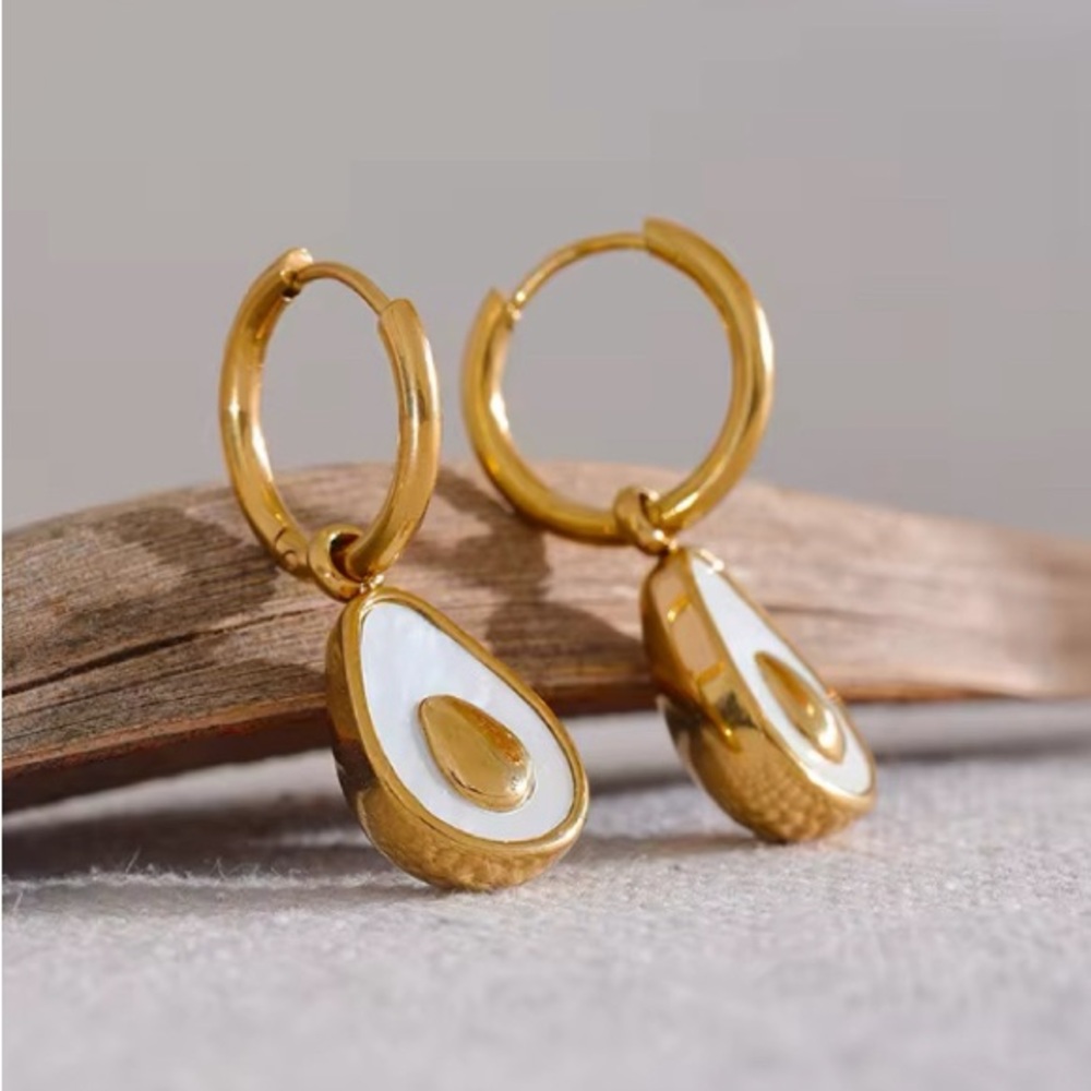 [SOLD] Vermeil avocado hoop earrings gold plated on stainless steel